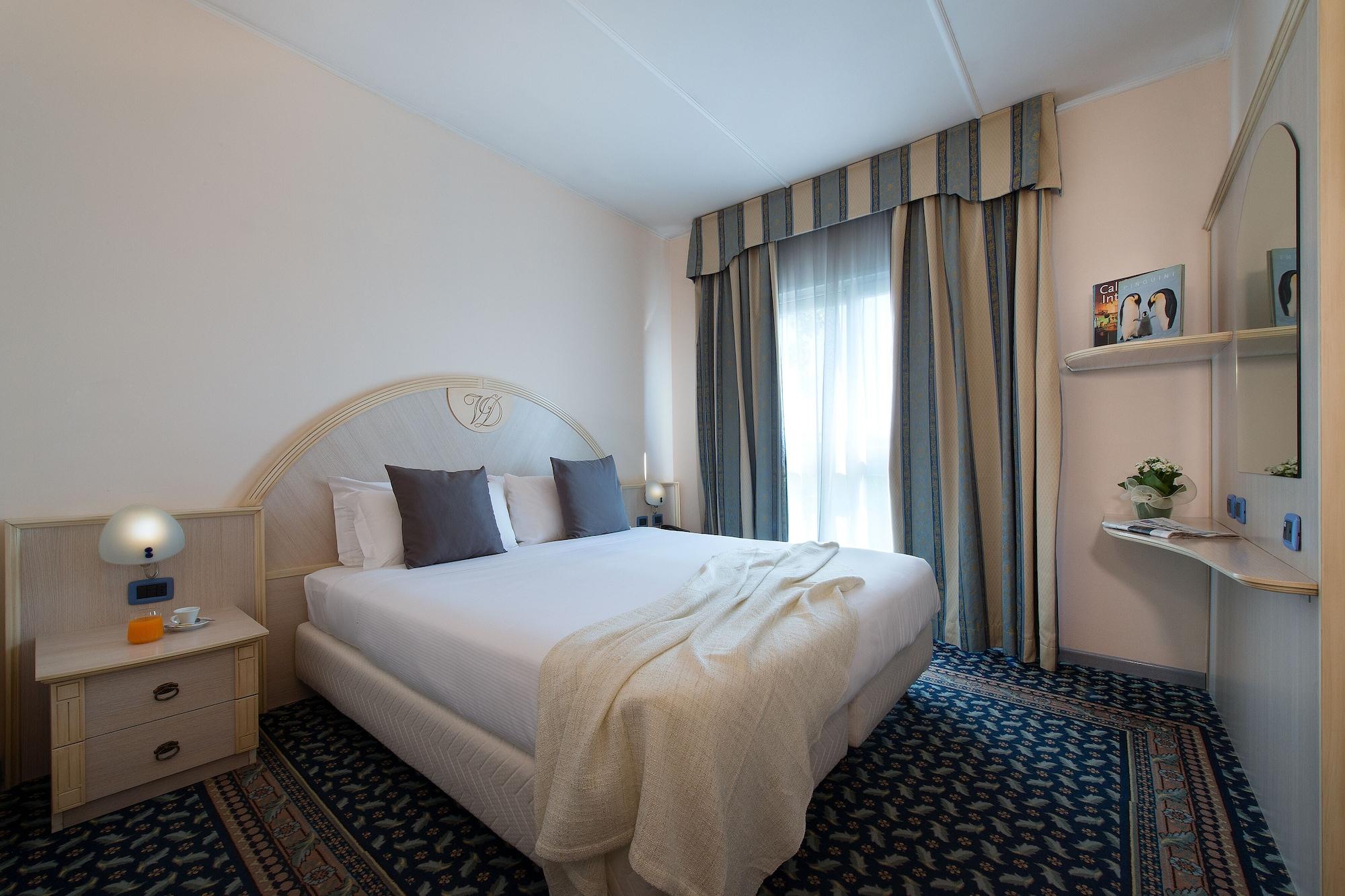 CDH Hotel Villa Ducale Parma Esterno foto