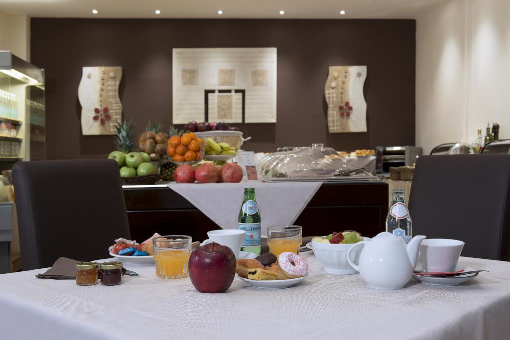 CDH Hotel Villa Ducale Parma Esterno foto