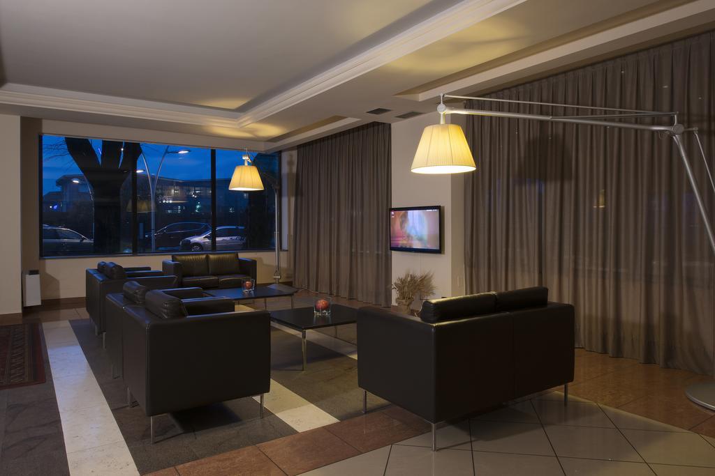 CDH Hotel Villa Ducale Parma Esterno foto