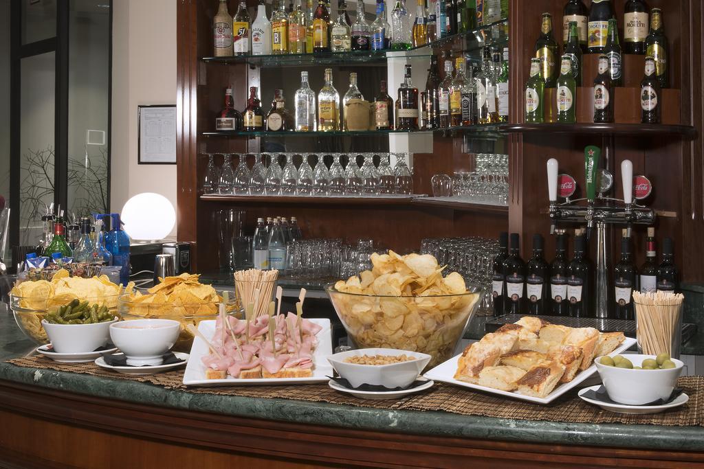 CDH Hotel Villa Ducale Parma Esterno foto