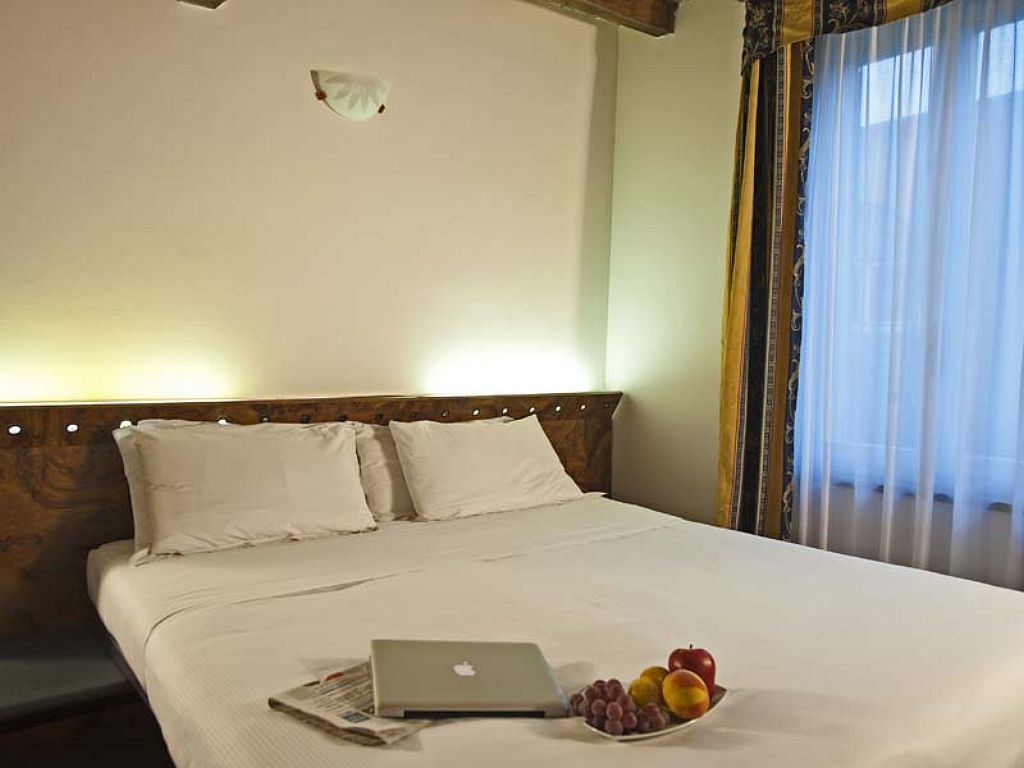 CDH Hotel Villa Ducale Parma Esterno foto